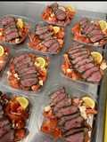 Ensalada de tomates con carne balsámica