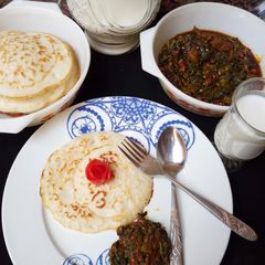 A picture of Sinasir with vegetables stew.