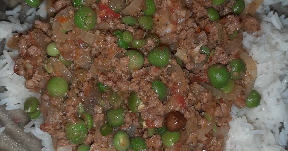 Minced meat and green peas stew served with rice Recipe by Vivian