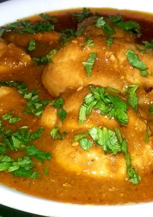 A picture of Chicken Curry/Gravy.