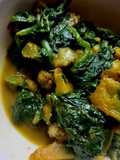 আলু কুমড়ো দিয়ে পালং শাক(aloo kumro diye palak saag recipe in Bengali)