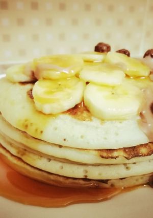 A picture of Banana pancakes.