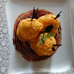 A picture of Mango Ice cream.