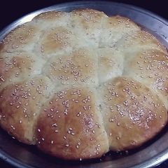 A picture of Dinner roll.