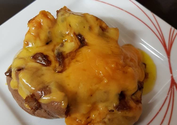 My Sweet jacket Potato & Caralmerised Onion & Cheese.π