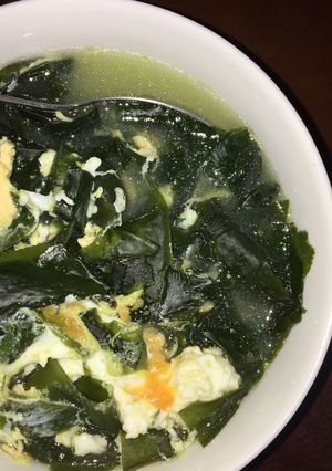 Hình của món Canh rong biển trứng.