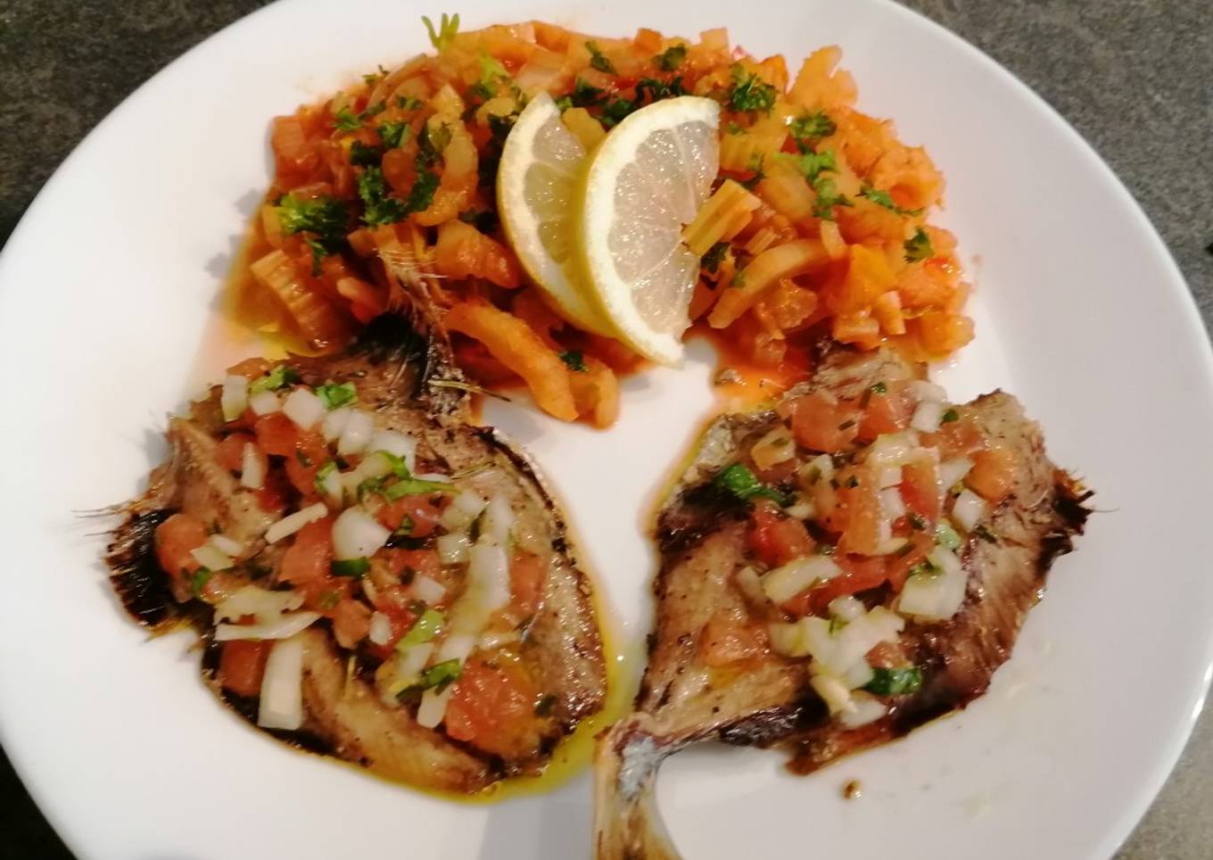 Filets de sardines sauce vierge et poêlée de céleri provençal