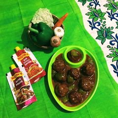 A picture of Vegetable Manchurian.
