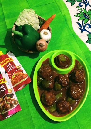 A picture of Vegetable Manchurian.