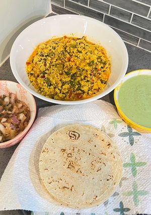 A picture of Fresh Methi Paneer Bhurji Tortilla Wrap (Protein Pack).
