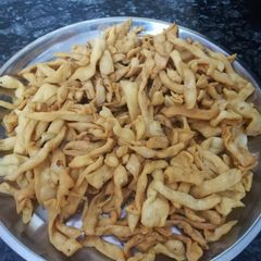 A picture of Namkeen Pare.