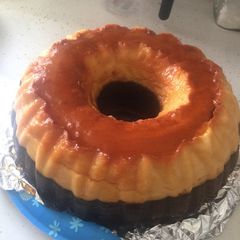 A picture of Chocoflan.