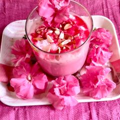 A picture of Pink malai shake easy and quick.
