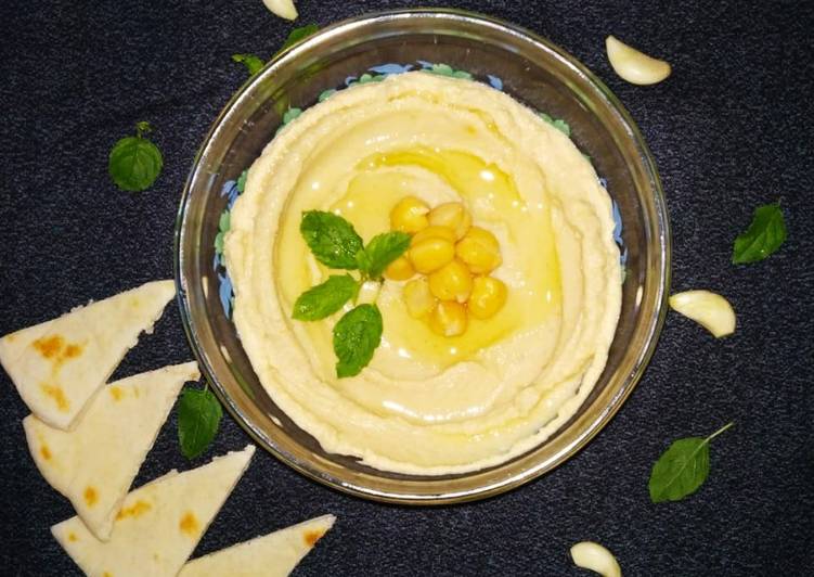 Simple Way to Prepare Award-winning Classic Hummus