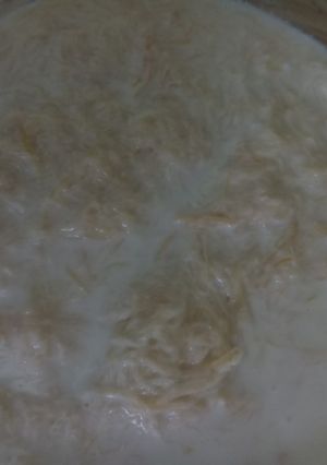 A picture of Doodh pheni.