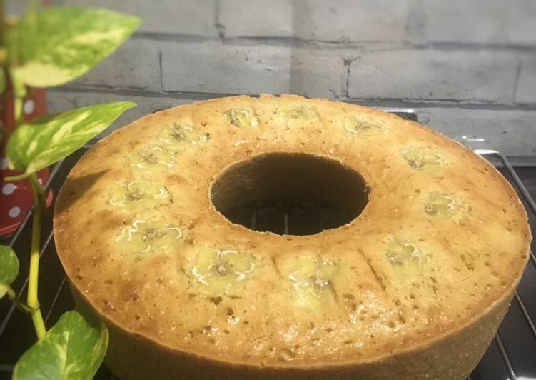 Banamon Cake (Banana Cinnamon Cake)