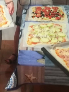 Una foto de Pizzas variadas (masa casera)