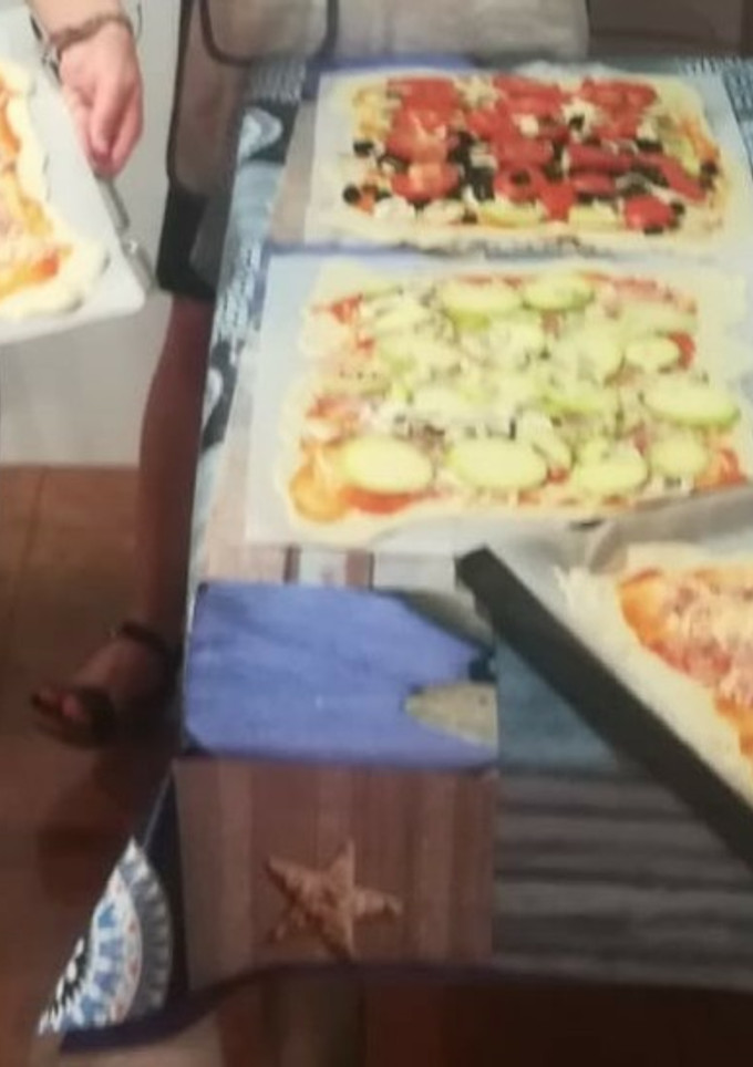 Una foto de Pizzas variadas (masa casera)