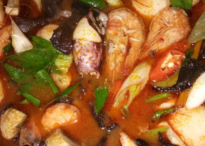 TomYum Seafood Jamur