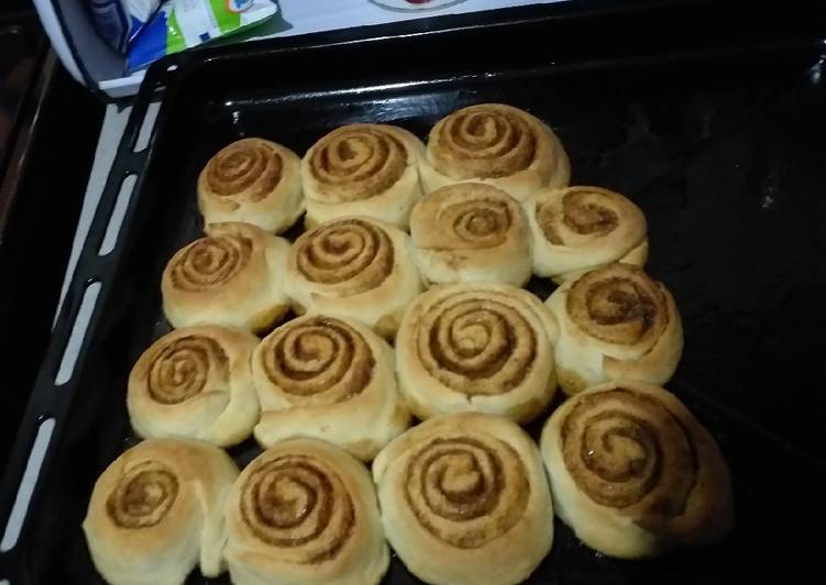 Steps to Prepare Super Quick Homemade Cinnamon rolls