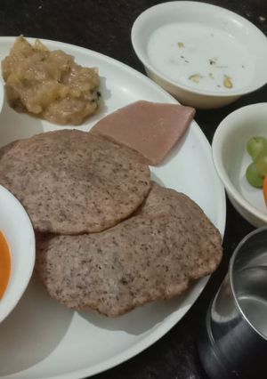 Kuttu Ki puri रेसिपी मुख्य फोटो