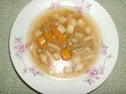Una foto de habichuelas y carne