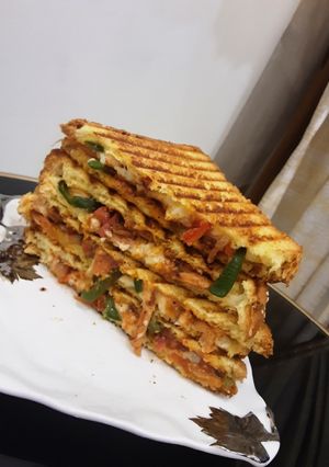 A picture of Chicken Fajita cheese sandwich.