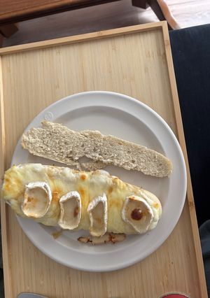 Une photo de Baguette Chèvre Miel