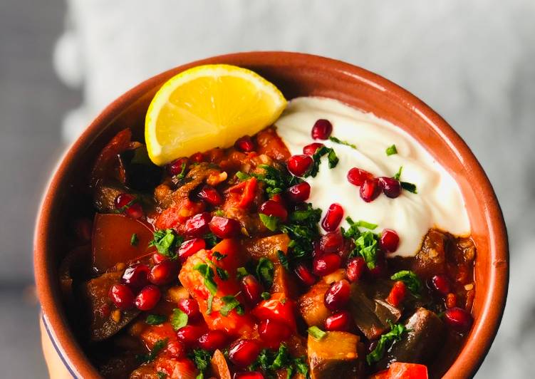 Simple Way to Prepare Super Quick Homemade Moroccan Style Carrot and Aubergine Tray Bake