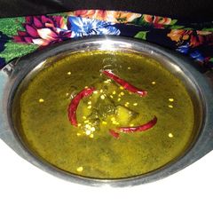A picture of Paalak aalu.