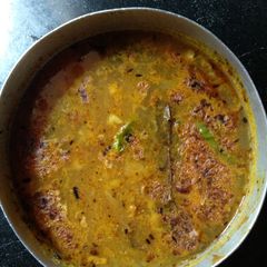 A picture of Machher matha diye DAL.