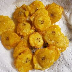 A picture of Fried green plantains.