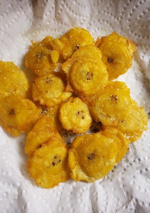 A picture of Fried green plantains.