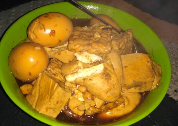 Semur 3 T (tempe,tahu,telor)