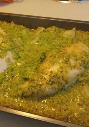 A picture of Broccoli Cheesy Chicken Bake.