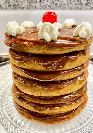 Una foto de Tortitas de plátano y dulce de leche