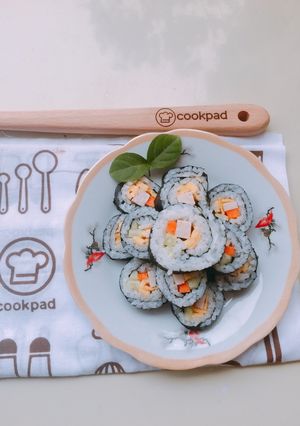 Hình của món Tuần 6 : Kimbap - Cơm Cuộn Hàn Quốc.