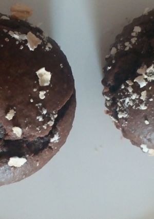 A picture of Chocolaty oats muffin.
