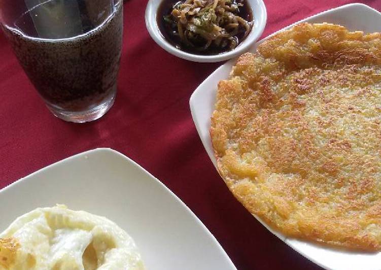 Langkah memasak Gamjajeon (simple potato panekuk) enak