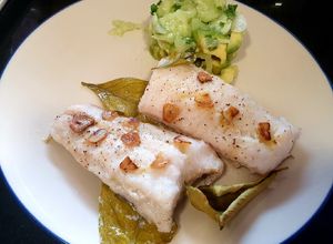 Foto principal de Lomos de merluza al horno con hojas de limonero
