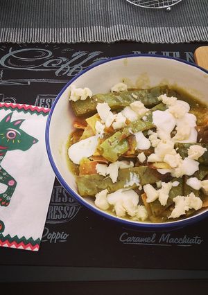 Una foto de Chilaquiles mestizos