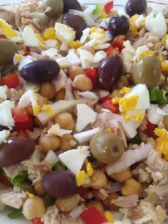 Una foto de Ensaladilla de garbanzos