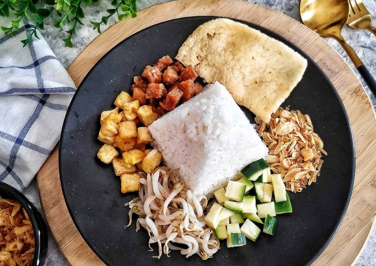 Cara Gampang Menyiapkan Nasi Lengko, Sempurna