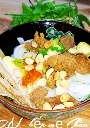 Hình của món Mì Quảng Bò.