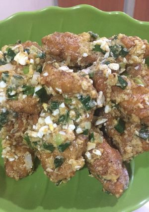 Foto resep Ayam Goreng Tepung Saus Telur Asin