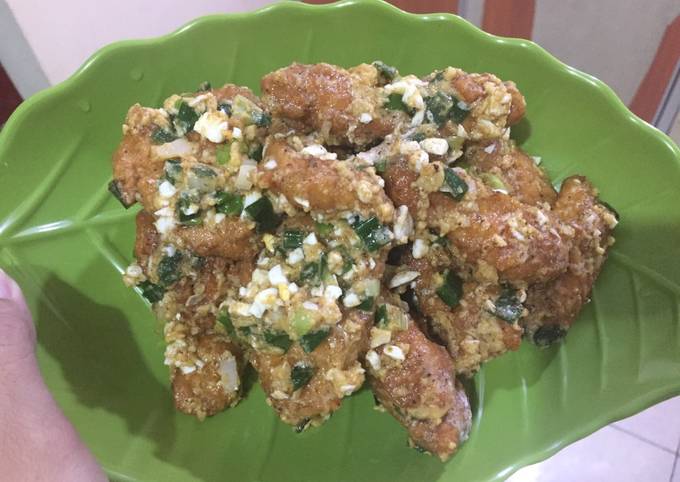 Ini dia! Cara termudah membuat Ayam Goreng Tepung Saus Telur Asin yang sedap