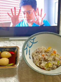 รูปของ ข้าวตุ๋นผักหอยลาย+ไข่นกกระทาซีอิ๊วโกมุนยอง