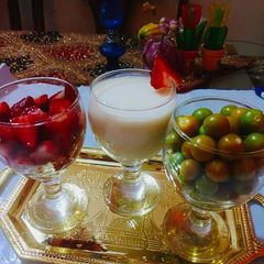 A picture of Strawberry shake.