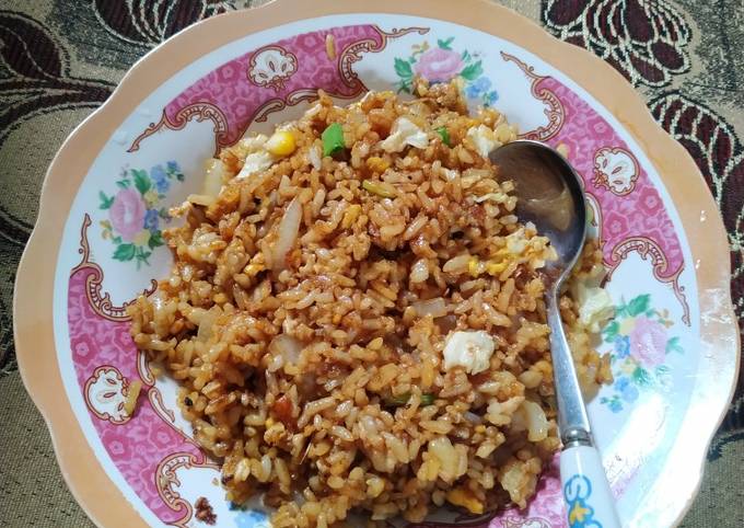 Nasi goreng telur ala rumahan