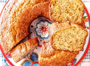 Una foto de Torta esponjosa de banana "Fácil y rápida"